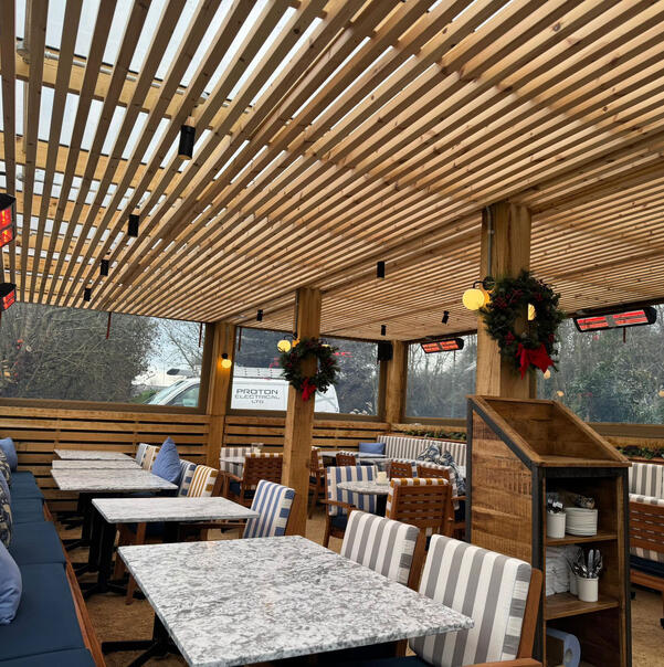 Electrician Plumtree: Outdoor Lighting at Perkins Bar and Bistro